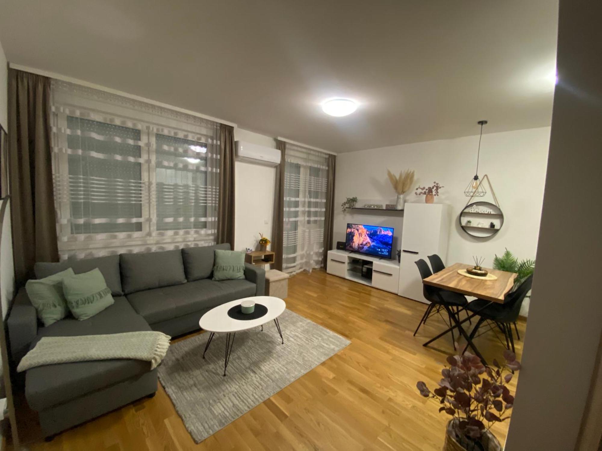 Angel Apartment スボティツァ エクステリア 写真